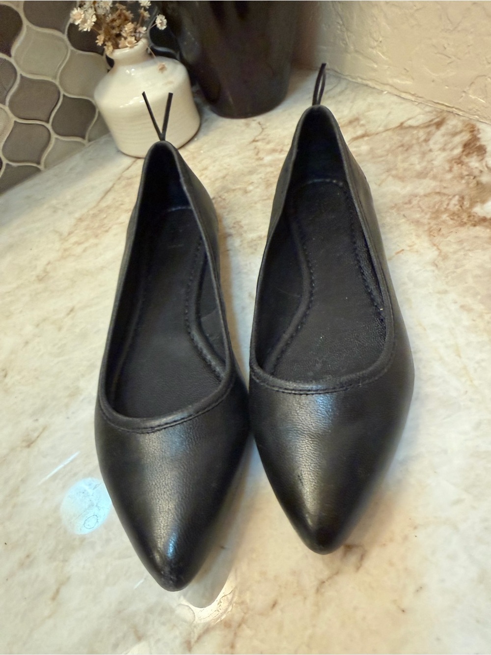 Frye “Regina” pointed flats black leather Sz 8-1/2
